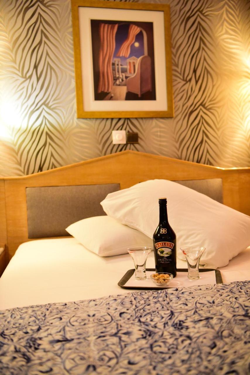 Eva Hotel Пирей Экстерьер фото