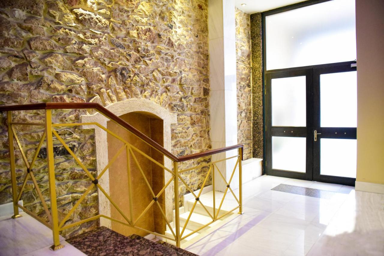 Eva Hotel Пирей Экстерьер фото