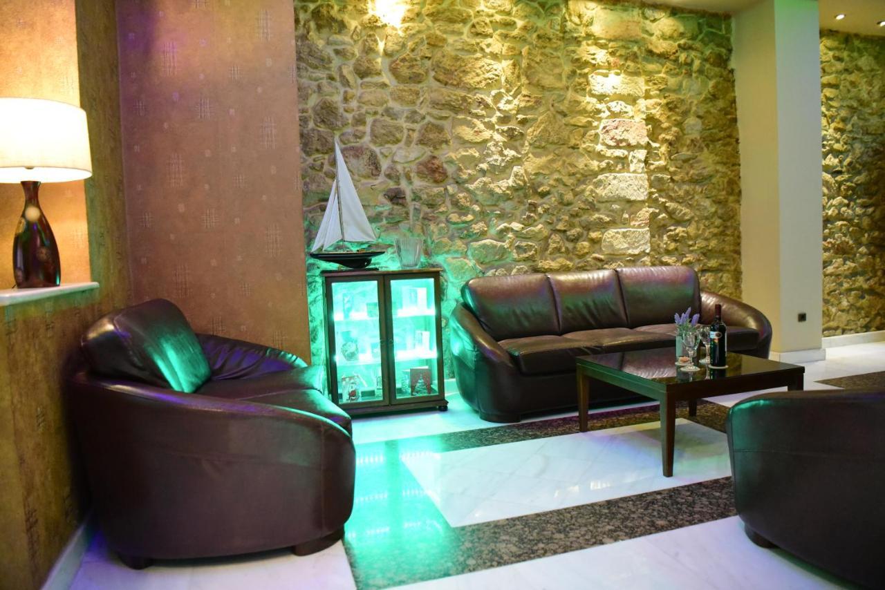 Eva Hotel Пирей Экстерьер фото