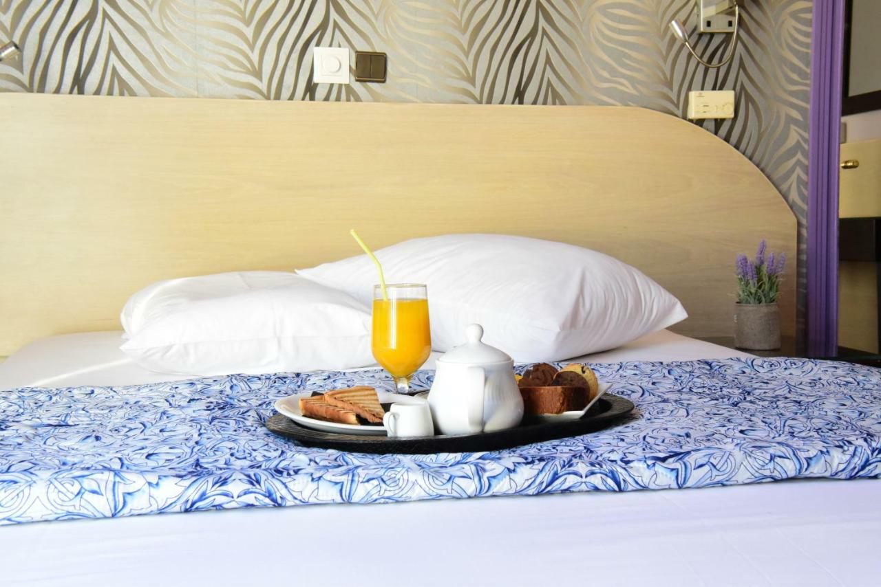 Eva Hotel Пирей Экстерьер фото